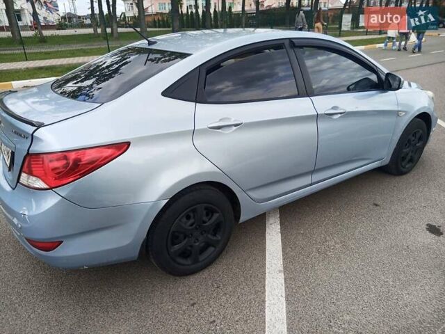 Синий Хендай Акцент, объемом двигателя 1.4 л и пробегом 220 тыс. км за 6500 $, фото 2 на Automoto.ua