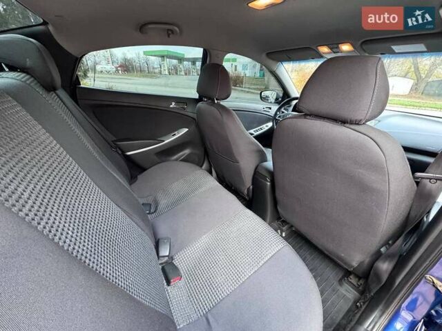 Синий Хендай Акцент, объемом двигателя 1.4 л и пробегом 168 тыс. км за 6600 $, фото 10 на Automoto.ua