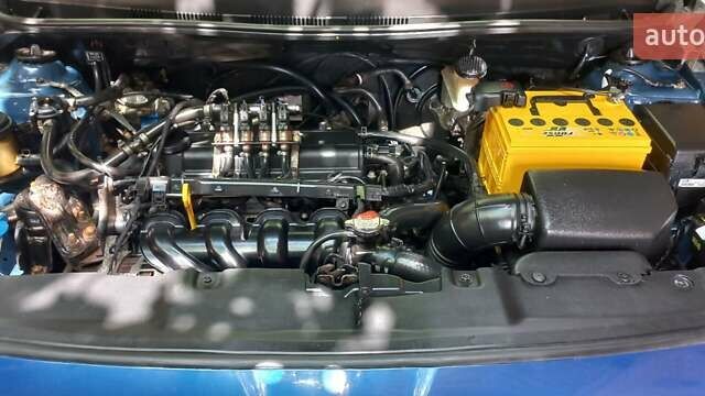 Синий Хендай Акцент, объемом двигателя 1.4 л и пробегом 215 тыс. км за 5900 $, фото 2 на Automoto.ua