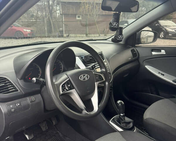 Синий Хендай Акцент, объемом двигателя 1.4 л и пробегом 307 тыс. км за 6700 $, фото 11 на Automoto.ua