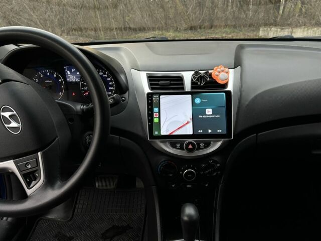 Синий Хендай Акцент, объемом двигателя 1.4 л и пробегом 165 тыс. км за 6300 $, фото 7 на Automoto.ua