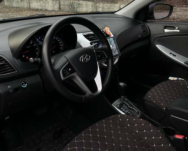 Синий Хендай Акцент, объемом двигателя 1.4 л и пробегом 146 тыс. км за 6600 $, фото 4 на Automoto.ua