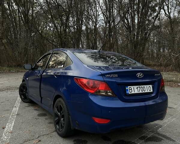 Синий Хендай Акцент, объемом двигателя 1.4 л и пробегом 146 тыс. км за 6600 $, фото 2 на Automoto.ua