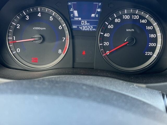 Синій Хендай Акцент, об'ємом двигуна 1.4 л та пробігом 43 тис. км за 8900 $, фото 4 на Automoto.ua