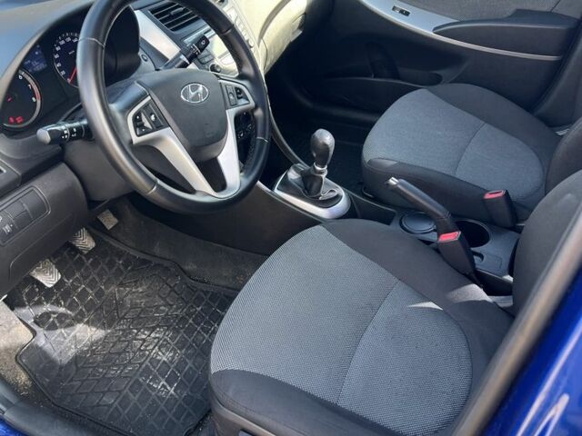 Синій Хендай Акцент, об'ємом двигуна 1.4 л та пробігом 43 тис. км за 8900 $, фото 6 на Automoto.ua