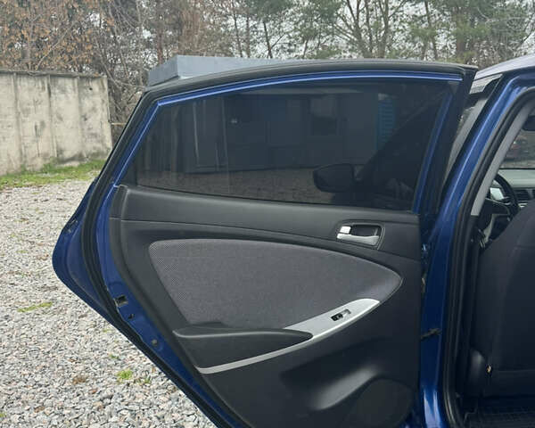 Синий Хендай Акцент, объемом двигателя 1.4 л и пробегом 307 тыс. км за 6700 $, фото 14 на Automoto.ua