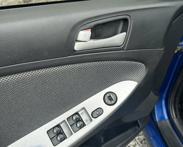 Синий Хендай Акцент, объемом двигателя 1.4 л и пробегом 307 тыс. км за 6700 $, фото 9 на Automoto.ua