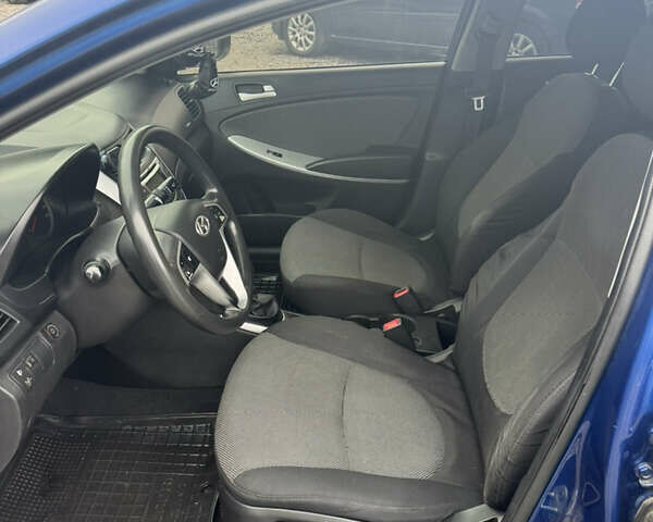 Синий Хендай Акцент, объемом двигателя 1.4 л и пробегом 307 тыс. км за 6700 $, фото 10 на Automoto.ua