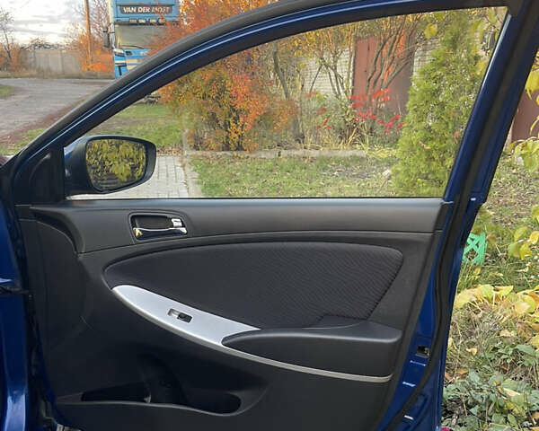 Синий Хендай Акцент, объемом двигателя 1.4 л и пробегом 116 тыс. км за 7777 $, фото 43 на Automoto.ua