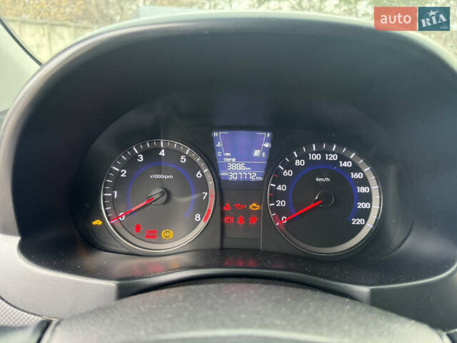 Синий Хендай Акцент, объемом двигателя 1.4 л и пробегом 307 тыс. км за 6700 $, фото 12 на Automoto.ua