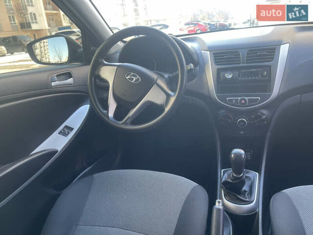 Синій Хендай Акцент, об'ємом двигуна 1.4 л та пробігом 239 тис. км за 5599 $, фото 10 на Automoto.ua
