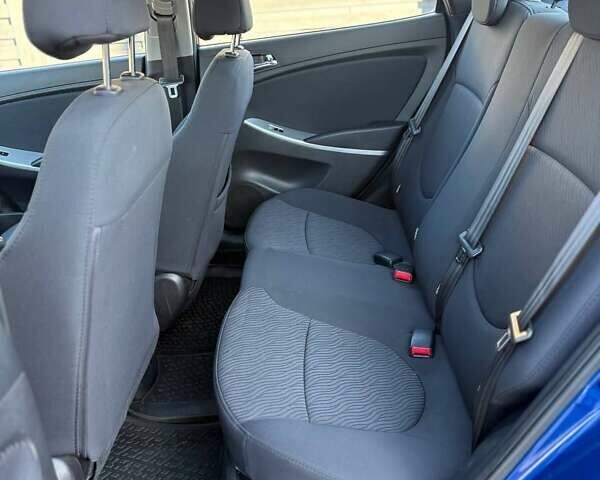 Синий Хендай Акцент, объемом двигателя 1.4 л и пробегом 124 тыс. км за 9300 $, фото 8 на Automoto.ua