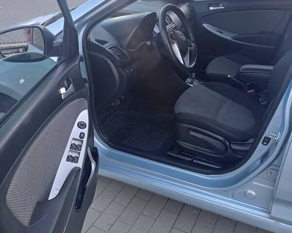 Синій Хендай Акцент, об'ємом двигуна 1.4 л та пробігом 173 тис. км за 7800 $, фото 24 на Automoto.ua