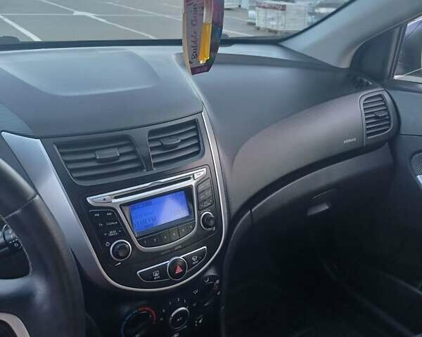 Синій Хендай Акцент, об'ємом двигуна 1.4 л та пробігом 173 тис. км за 7800 $, фото 11 на Automoto.ua