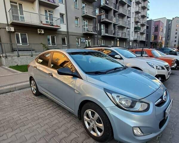 Синій Хендай Акцент, об'ємом двигуна 1.4 л та пробігом 173 тис. км за 7800 $, фото 6 на Automoto.ua