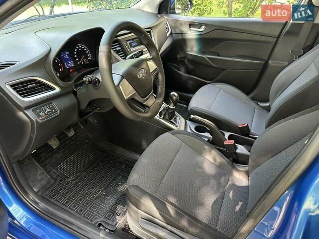Синій Хендай Акцент, об'ємом двигуна 1.37 л та пробігом 72 тис. км за 11600 $, фото 17 на Automoto.ua