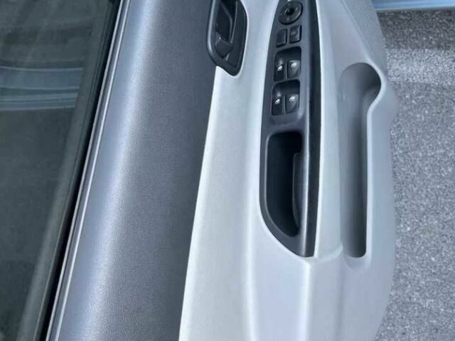 Синий Хендай Акцент, объемом двигателя 1.4 л и пробегом 247 тыс. км за 4500 $, фото 6 на Automoto.ua