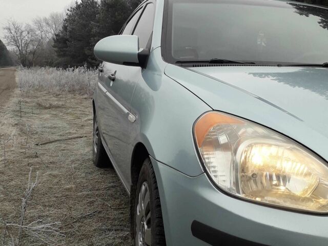 Синий Хендай Акцент, объемом двигателя 1.4 л и пробегом 247 тыс. км за 4500 $, фото 5 на Automoto.ua