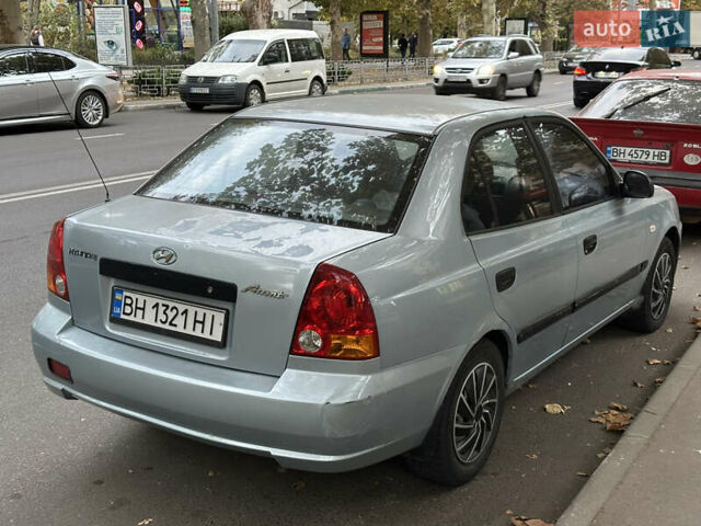 Синий Хендай Акцент, объемом двигателя 1.5 л и пробегом 158 тыс. км за 2600 $, фото 2 на Automoto.ua