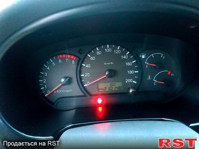 Синий Хендай Акцент, объемом двигателя 1.3 л и пробегом 210 тыс. км за 3000 $, фото 7 на Automoto.ua