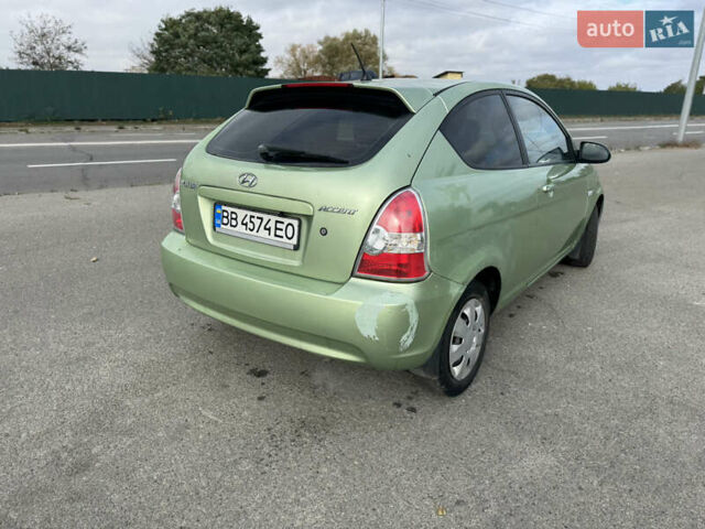 Зелений Хендай Акцент, об'ємом двигуна 1.6 л та пробігом 200 тис. км за 4299 $, фото 18 на Automoto.ua