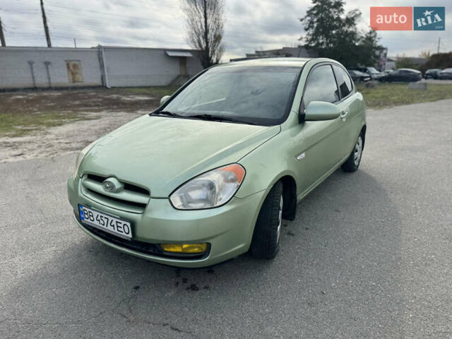 Зелений Хендай Акцент, об'ємом двигуна 1.6 л та пробігом 200 тис. км за 4299 $, фото 5 на Automoto.ua