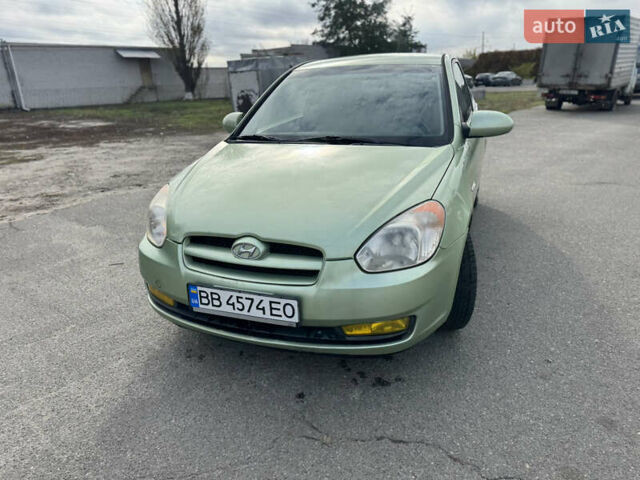 Зелений Хендай Акцент, об'ємом двигуна 1.6 л та пробігом 200 тис. км за 4299 $, фото 4 на Automoto.ua