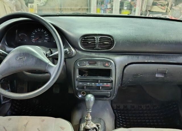 Зеленый Хендай Акцент, объемом двигателя 0 л и пробегом 250 тыс. км за 750 $, фото 8 на Automoto.ua