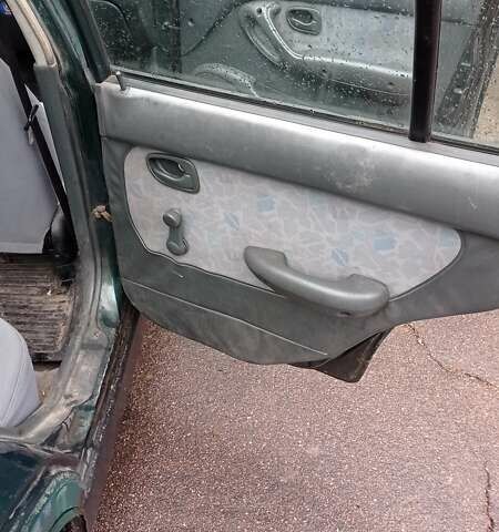 Зеленый Хендай Акцент, объемом двигателя 1.5 л и пробегом 250 тыс. км за 1050 $, фото 14 на Automoto.ua