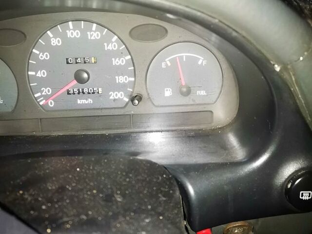 Зеленый Хендай Акцент, объемом двигателя 1.3 л и пробегом 135 тыс. км за 1000 $, фото 2 на Automoto.ua