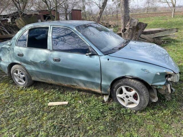 Зеленый Хендай Акцент, объемом двигателя 1.5 л и пробегом 300 тыс. км за 500 $, фото 3 на Automoto.ua