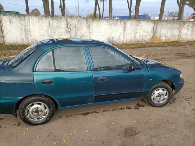 Зеленый Хендай Акцент, объемом двигателя 0 л и пробегом 300 тыс. км за 1500 $, фото 5 на Automoto.ua