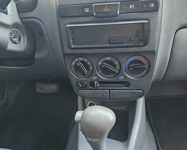 Зелений Хендай Акцент, об'ємом двигуна 1.5 л та пробігом 186 тис. км за 2999 $, фото 2 на Automoto.ua