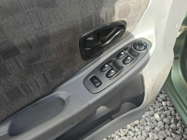 Зелений Хендай Акцент, об'ємом двигуна 1.5 л та пробігом 205 тис. км за 2700 $, фото 6 на Automoto.ua