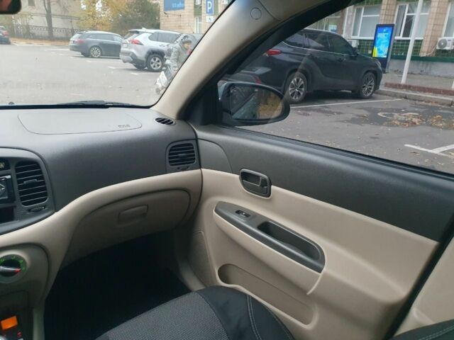 Зеленый Хендай Акцент, объемом двигателя 1.4 л и пробегом 288 тыс. км за 4500 $, фото 6 на Automoto.ua