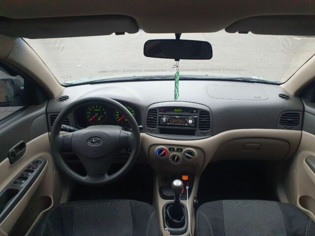 Зеленый Хендай Акцент, объемом двигателя 1.4 л и пробегом 288 тыс. км за 4500 $, фото 4 на Automoto.ua