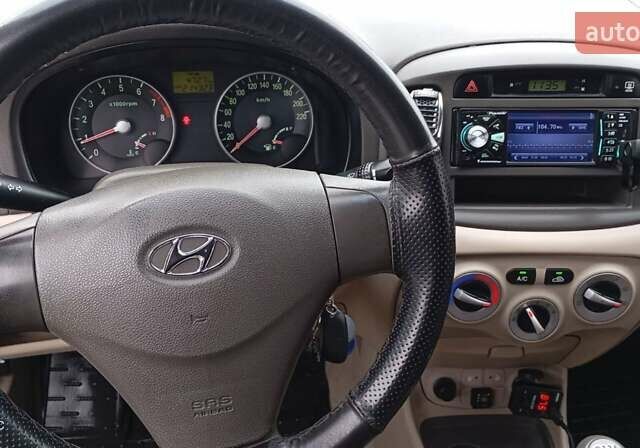 Зеленый Хендай Акцент, объемом двигателя 1.4 л и пробегом 215 тыс. км за 4199 $, фото 13 на Automoto.ua