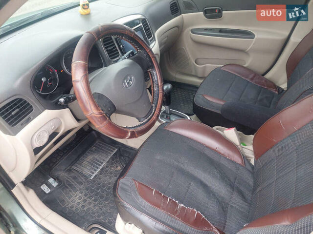 Зелений Хендай Акцент, об'ємом двигуна 1.6 л та пробігом 207 тис. км за 1950 $, фото 8 на Automoto.ua