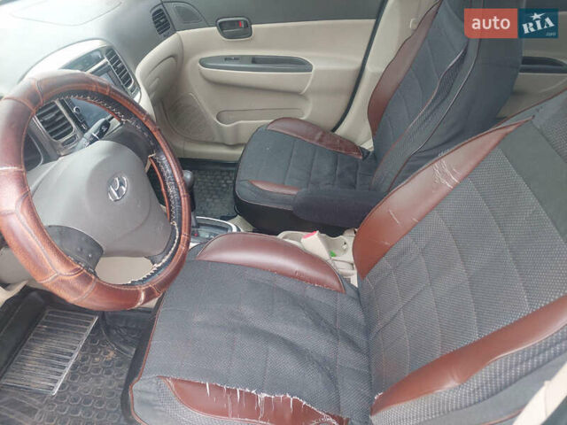 Зелений Хендай Акцент, об'ємом двигуна 1.6 л та пробігом 207 тис. км за 1950 $, фото 10 на Automoto.ua