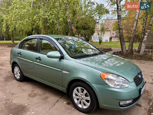 Зеленый Хендай Акцент, объемом двигателя 1.4 л и пробегом 201 тыс. км за 5300 $, фото 1 на Automoto.ua
