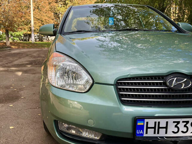 Зеленый Хендай Акцент, объемом двигателя 1.4 л и пробегом 201 тыс. км за 5300 $, фото 14 на Automoto.ua