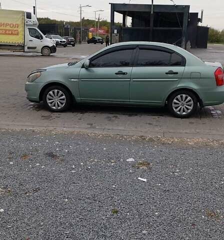 Зеленый Хендай Акцент, объемом двигателя 1.4 л и пробегом 215 тыс. км за 4199 $, фото 4 на Automoto.ua