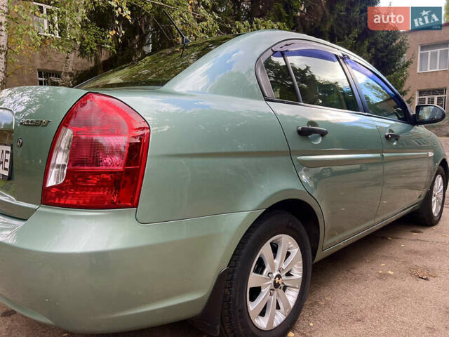 Зеленый Хендай Акцент, объемом двигателя 1.4 л и пробегом 201 тыс. км за 5300 $, фото 4 на Automoto.ua