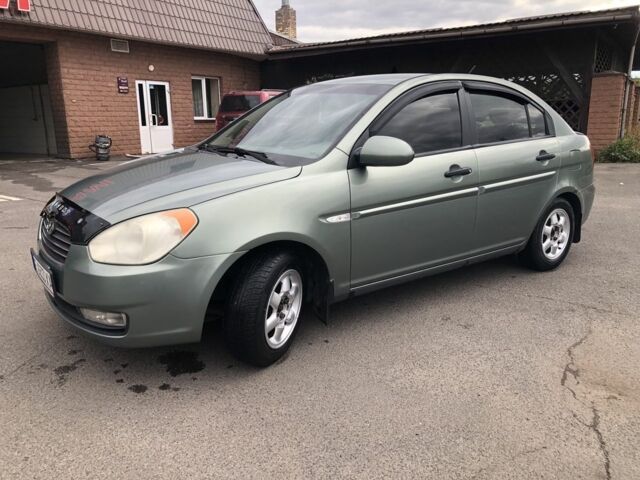 Зеленый Хендай Акцент, объемом двигателя 1.4 л и пробегом 250 тыс. км за 4200 $, фото 4 на Automoto.ua