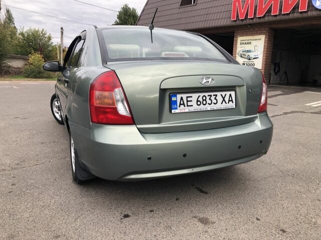 Зеленый Хендай Акцент, объемом двигателя 1.4 л и пробегом 250 тыс. км за 4200 $, фото 6 на Automoto.ua