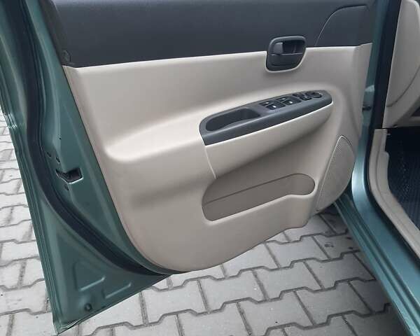 Зеленый Хендай Акцент, объемом двигателя 0 л и пробегом 160 тыс. км за 4800 $, фото 38 на Automoto.ua