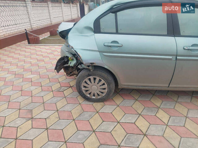 Зелений Хендай Акцент, об'ємом двигуна 1.6 л та пробігом 207 тис. км за 1950 $, фото 6 на Automoto.ua