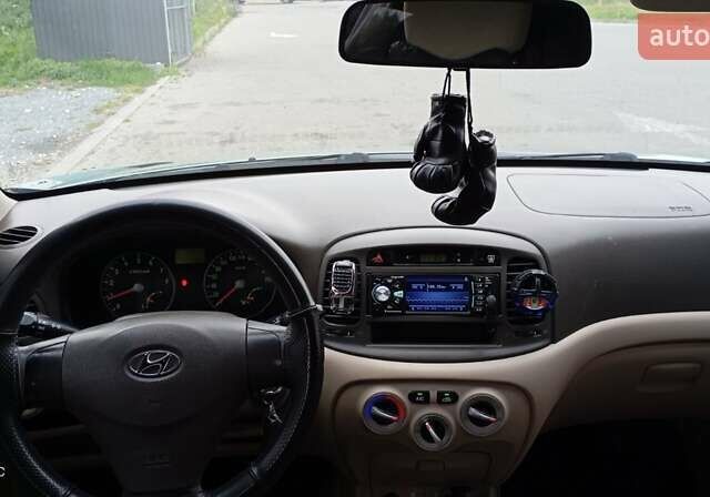 Зеленый Хендай Акцент, объемом двигателя 1.4 л и пробегом 215 тыс. км за 4199 $, фото 14 на Automoto.ua