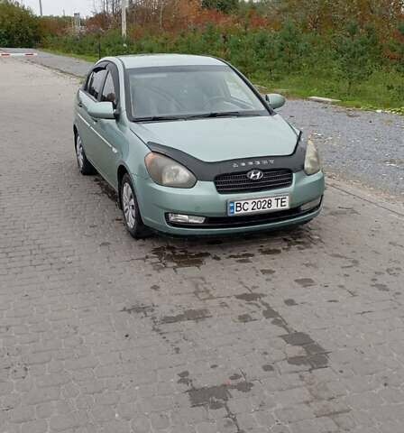 Зеленый Хендай Акцент, объемом двигателя 1.4 л и пробегом 215 тыс. км за 4199 $, фото 3 на Automoto.ua