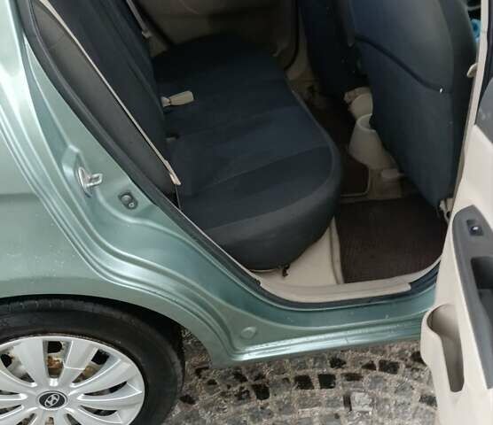 Зелений Хендай Акцент, об'ємом двигуна 1.6 л та пробігом 296 тис. км за 3500 $, фото 8 на Automoto.ua